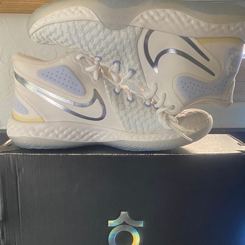 Nike KD Trey 5 VII White Royal Tint Basketball Shoes CK2090-100 BRAND NEW